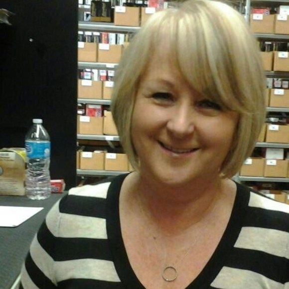 Meet your Posher, Linda - Picture 1 of 1